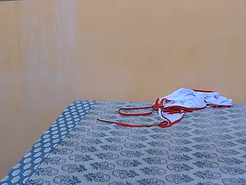 Honey Baby1 online show from 14, 2, 2026