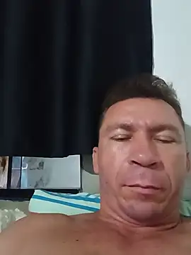 RobertoLuiz84 online show from 4, 6, 2026