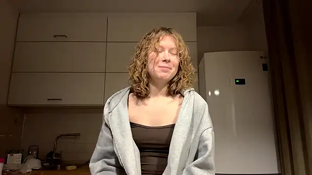 Snapshot of ElfriedaZwack chatting on 2, 12, 2025 ElfriedaZwack online show from 2, 12, 2025