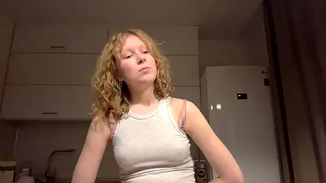 Snapshot of ElfriedaZwack chatting on 3, 12, 2025 ElfriedaZwack online show from 3, 12, 2025