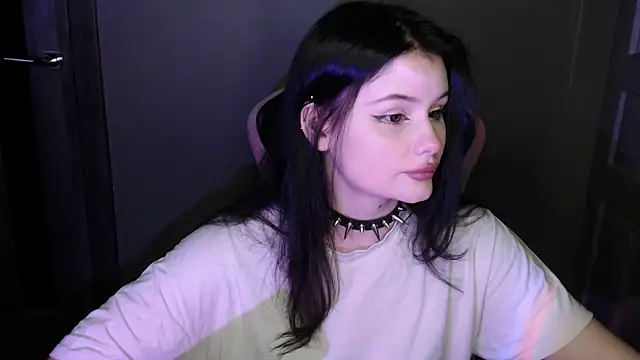 Moon raven online show from 18, 2, 2026