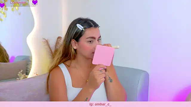 Ambar Carter online show from 17, 4, 2026