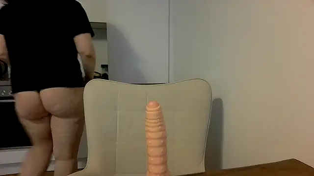 Snapshot of ada_in_europe chatting on 28, 11, 2025 ada in europe online show from 28, 11, 2025