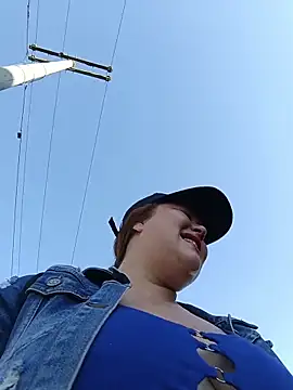 Snapshot of Shofy22 chatting on 25, 11, 2025 Shofy22 online show from 25, 11, 2025