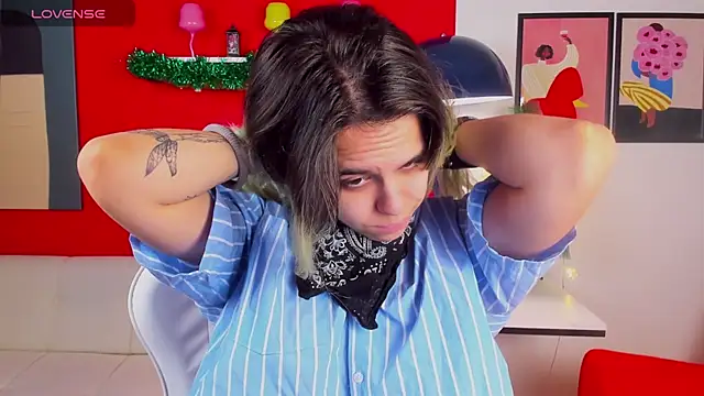 LiraBelle online show from 19, 12, 2025