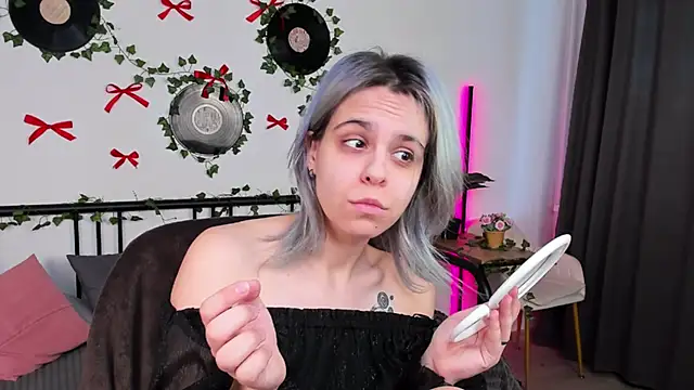 LiraBelle online show from 16, 4, 2026