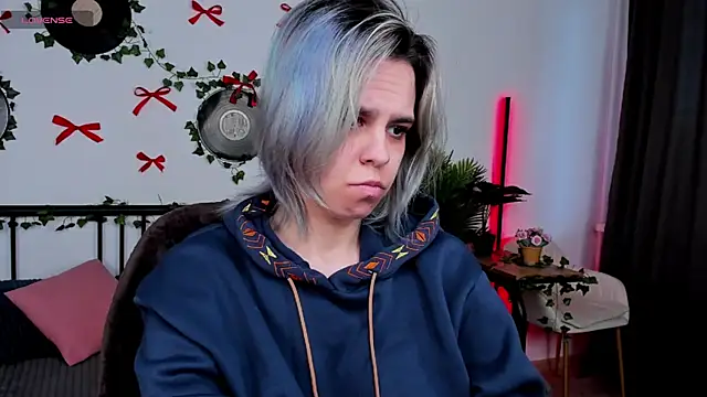 LiraBelle online show from 17, 4, 2026