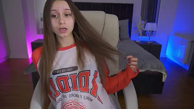 Snapshot of TinyNatalie chatting on 17, 2, 2026 TinyNatalie online show from 17, 2, 2026