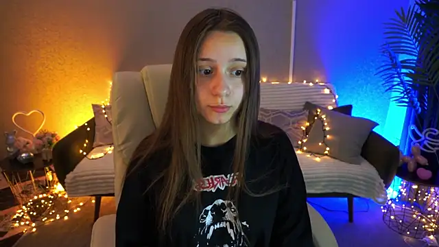 TinyNatalie online show from 17, 5, 2026