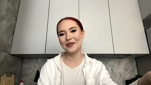 Snapshot of DaphineMckoy chatting on 25, 11, 2025 DaphineMckoy online show from 25, 11, 2025