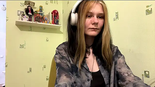 Snapshot of TraceeSchutt chatting on 10, 1, 2026 TraceeSchutt online show from 10, 1, 2026