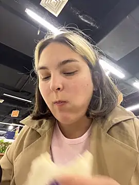 KateBurlesk online show from 27, 11, 2025