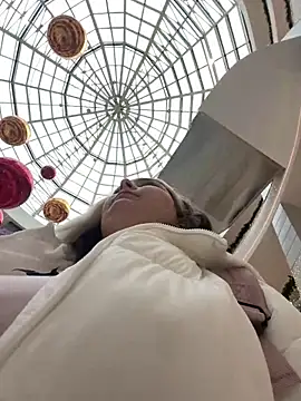 Snapshot of KateBurlesk chatting on 15, 12, 2025 KateBurlesk online show from 15, 12, 2025