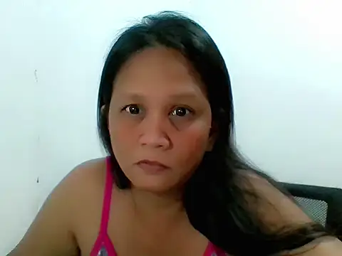 Snapshot of divinegrace1983 chatting on 25, 11, 2025 divinegrace1983 online show from 25, 11, 2025