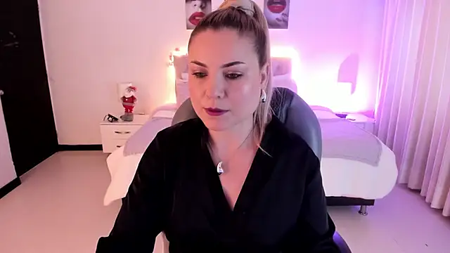 Violeta Hotter online show from 4, 12, 2025