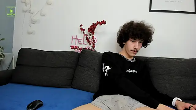 Dilan Wolfe online show from 7, 2, 2026