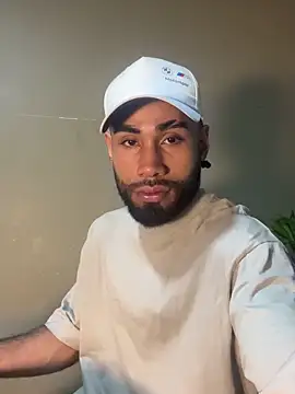 Luca Fuego online show from 3, 12, 2025