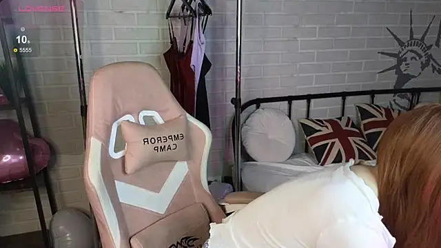 Snapshot of Ginger_Kristin chatting on 29, 11, 2025 Ginger Kristin online show from 29, 11, 2025