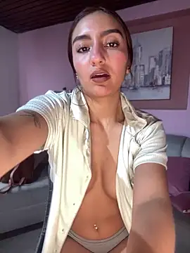 ZoeJohnson Pink online show from 28, 11, 2025