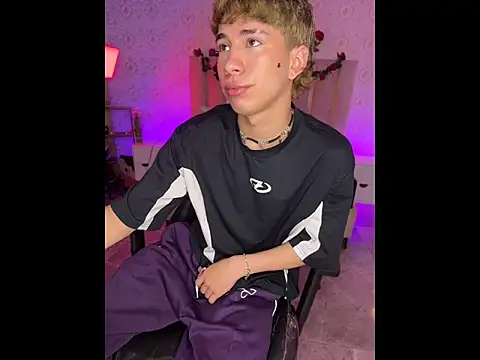 kaelwolf tay online show from 17, 4, 2026