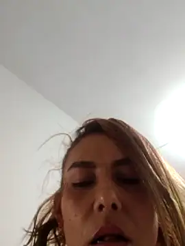 Alice-pink online show from 28, 11, 2025