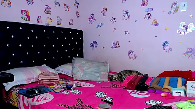 Snapshot of ShantalTsFox chatting on 1, 3, 2026 ShantalTsFox online show from 1, 3, 2026