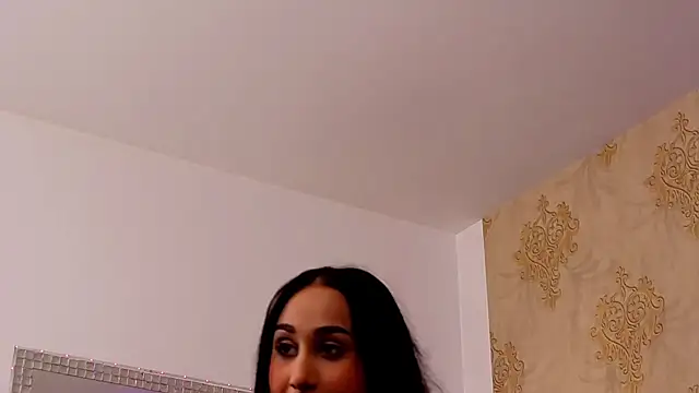 AmarunJade online show from 4, 12, 2025