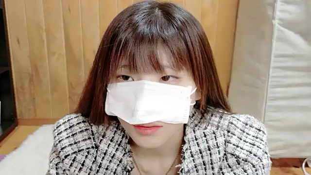 Snapshot of _NATSUMI chatting on 18, 12, 2025 NATSUMI online show from 18, 12, 2025