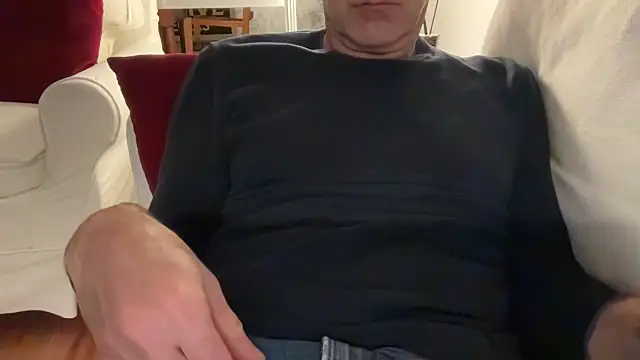 Snapshot of SimonZydar chatting on 23, 11, 2025 SimonZydar online show from 23, 11, 2025