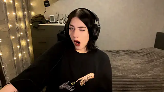 Meowluly online show from 12, 1, 2026