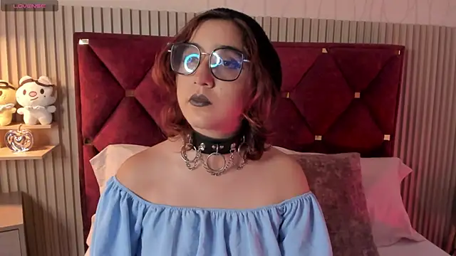 Kiri Velvet online show from 20, 4, 2026
