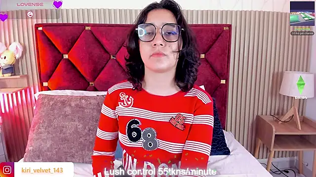 Snapshot of Kiri_Velvet chatting on 23, 6, 2026 Kiri Velvet online show from 23, 6, 2026