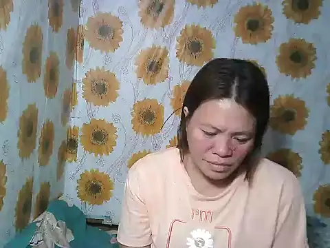 Snapshot of Smilinglovely chatting on 3, 2, 2026 Smilinglovely online show from 3, 2, 2026