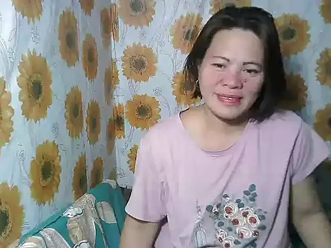 Snapshot of Smilinglovely chatting on 5, 2, 2026 Smilinglovely online show from 5, 2, 2026