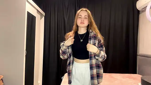 Snapshot of PrettyGhost chatting on 26, 11, 2025 PrettyGhost online show from 26, 11, 2025