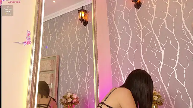 Julia rivers online show from 4, 2, 2026