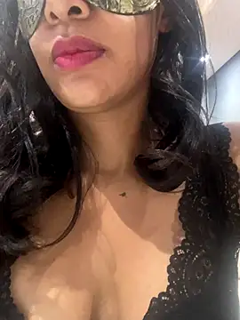 Snapshot of LunnaMaska chatting on 1, 12, 2025 LunnaMaska online show from 1, 12, 2025