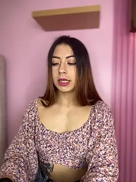 Snapshot of MaddieHunter chatting on 27, 11, 2025 MaddieHunter online show from 27, 11, 2025