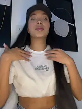 Snapshot of KarolRojas_22 chatting on 29, 4, 2026 KarolRojas 22 online show from 29, 4, 2026