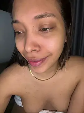 Snapshot of KarolRojas_22 chatting on 31, 5, 2026 KarolRojas 22 online show from 31, 5, 2026