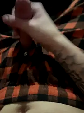 Snapshot of daddyyydeee chatting on 27, 11, 2025 daddyyydeee online show from 27, 11, 2025