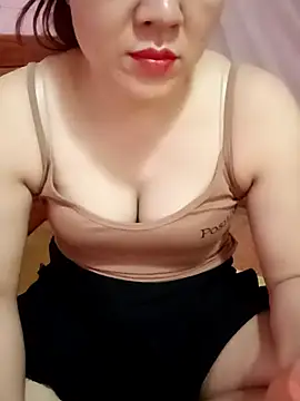 Snapshot of Lily-ross22 chatting on 7, 6, 2026 Lily-ross22 online show from 7, 6, 2026