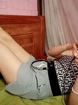 Snapshot of Lily-ross22 chatting on 5, 7, 2026 Lily-ross22 online show from 5, 7, 2026