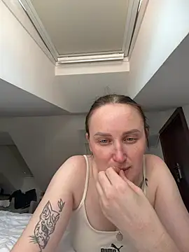 Snapshot of TomilaSi chatting on 22, 6, 2026 TomilaSi online show from 22, 6, 2026