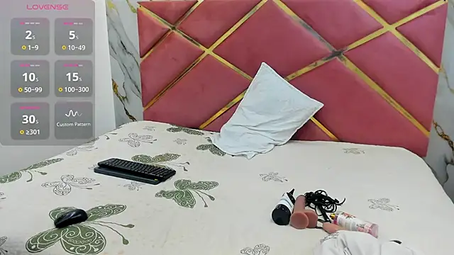 VALERIAQUEENTS   online show from 14, 1, 2026