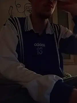 elias milo online show from 1, 12, 2025