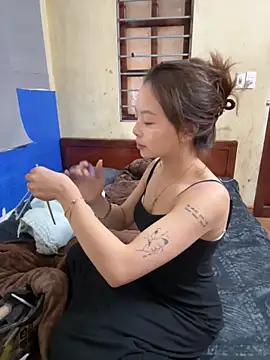 Yui-Ti online show from 28, 11, 2025