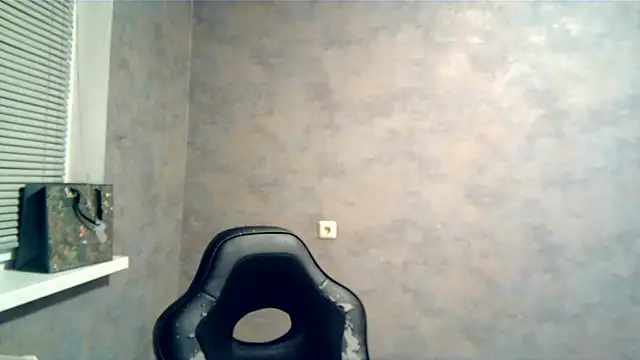 Snapshot of GlibRasher chatting on 25, 11, 2025 GlibRasher online show from 25, 11, 2025