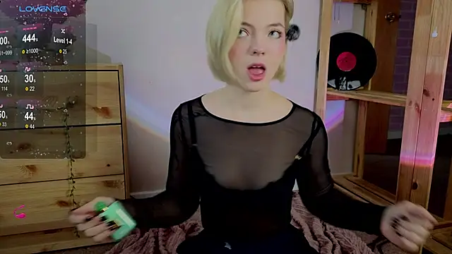 Me1inMonro online show from 20, 12, 2025