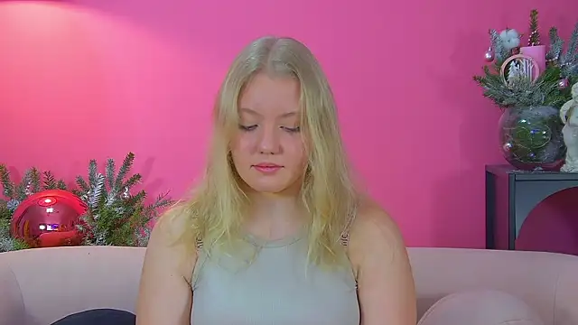 EmilyEvanse online show from 15, 12, 2025